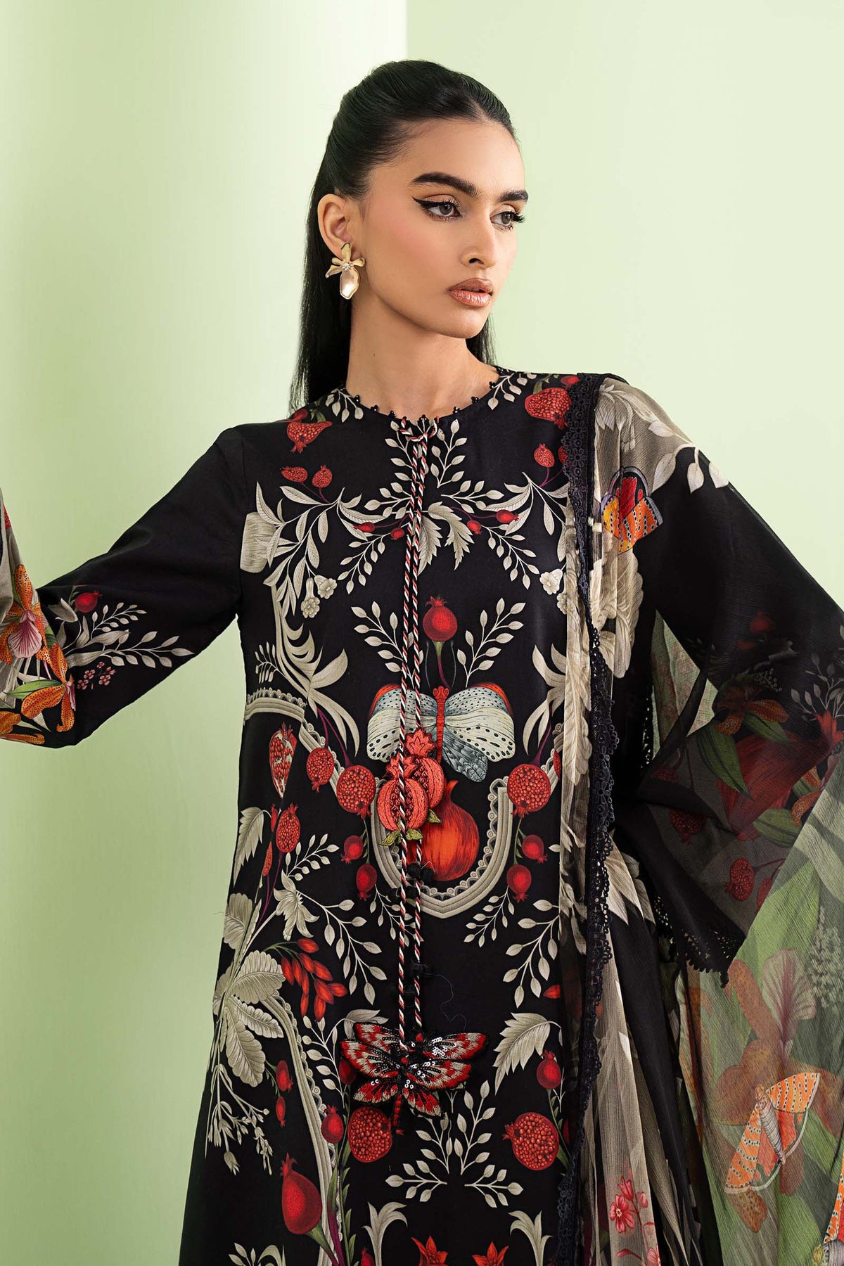 Pomegranate Noir 3-Piece Suit