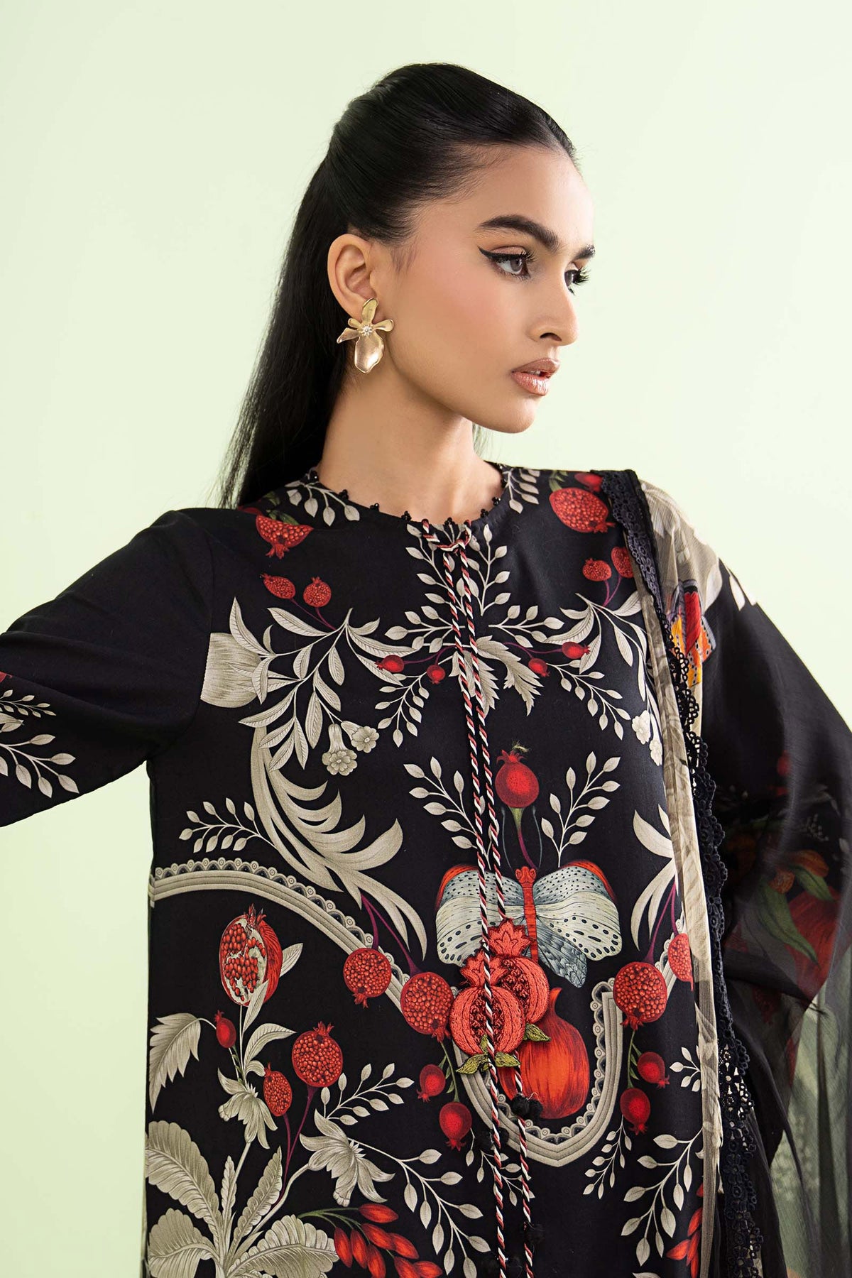 Pomegranate Noir 3-Piece Suit