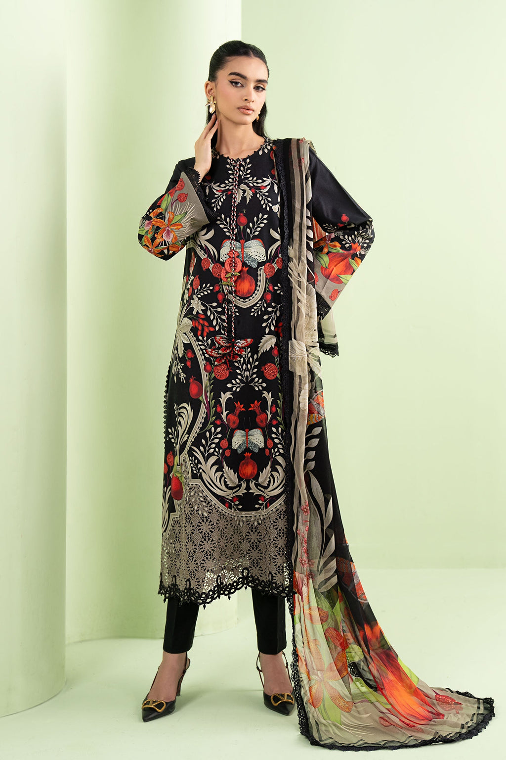 Pomegranate Noir 3-Piece Suit