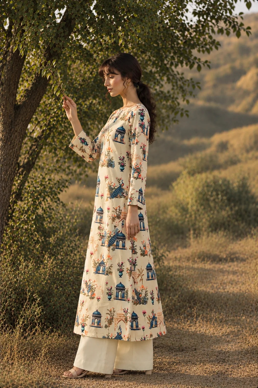Ivory Courtyard Garden Print Long Kurta